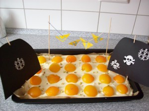 Piraten-Spiegelei-Kuchen